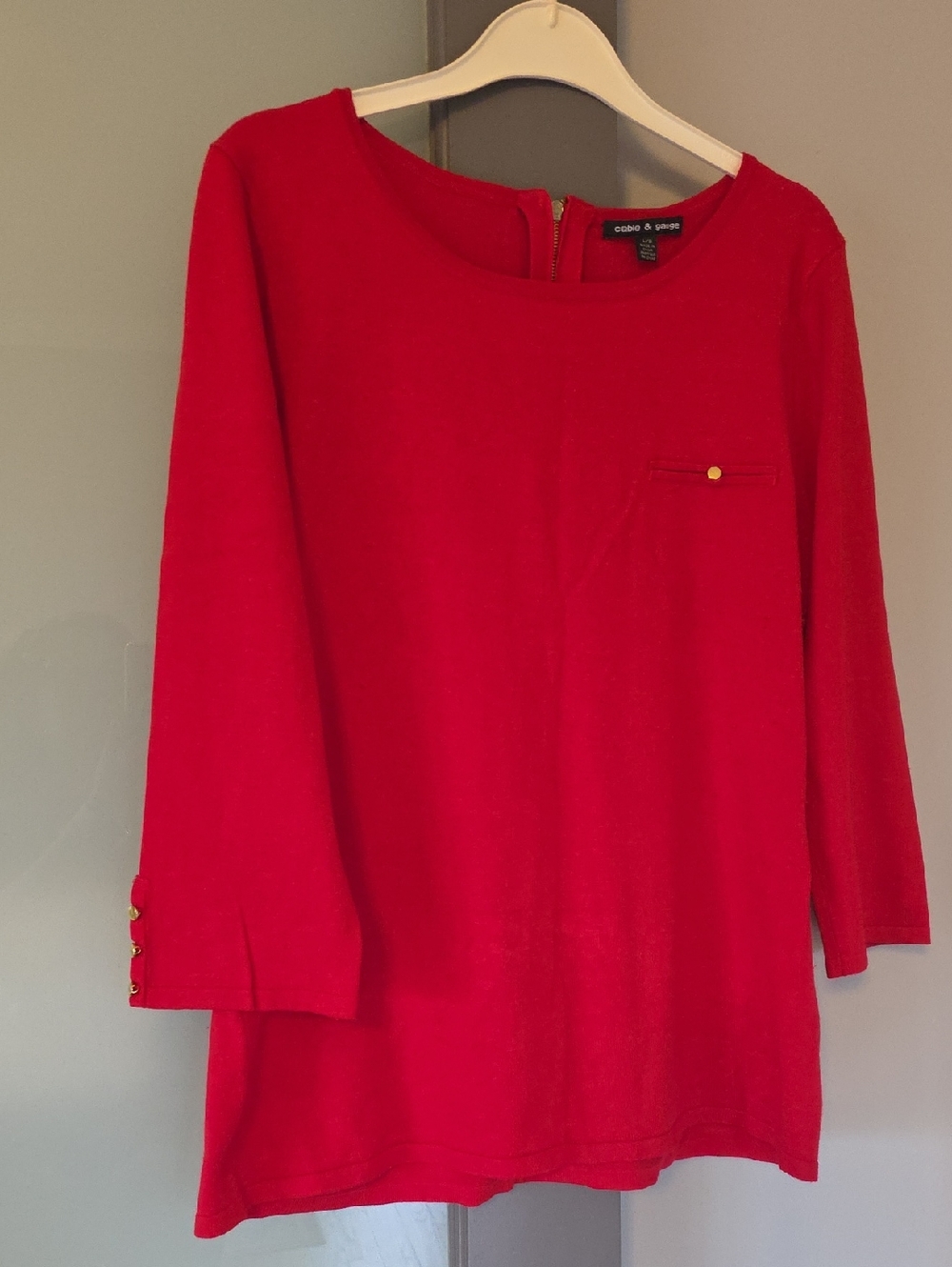 Cable & Gauge Size L 3/4 Sleeve Sweater With Button Detail